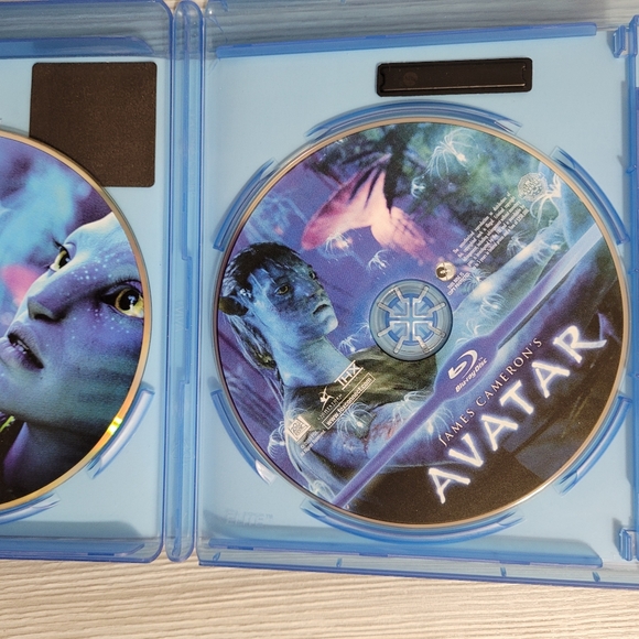 Avatar Blu-Ray - Widescreen and Full Screen 2 Disc Set - Only Watched Once ANWOT - Picture 16 of 16